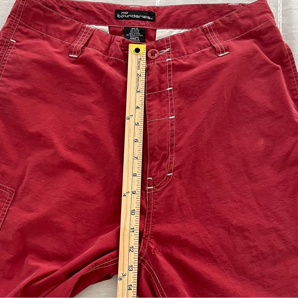 VINTAGE No Boundaries Men's Red Cargo Shorts 32 Y2K Skater Baggy Techwear - Picture 8 of 12